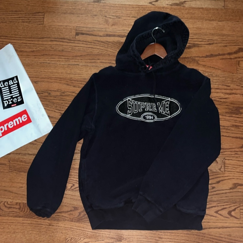 SUPREME 1994 Black reverse hoodie, Like new, size medium